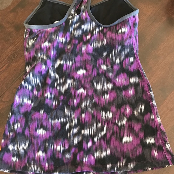 Top - Picture 2 of 3